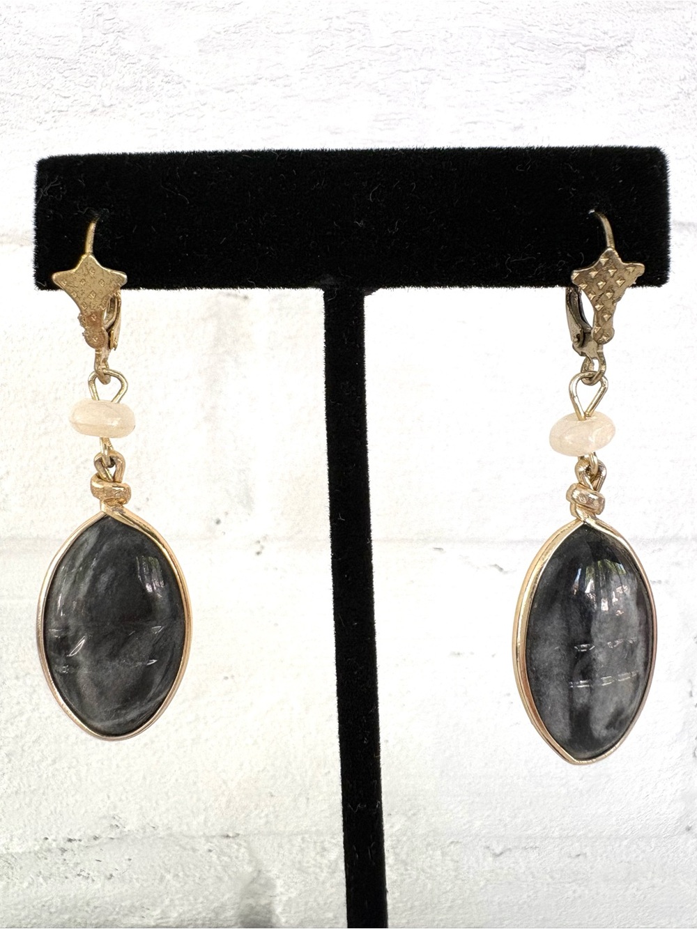 Vintage Gold-Tone Black Onyx Gemstone Drop Earrings with Cream Accent